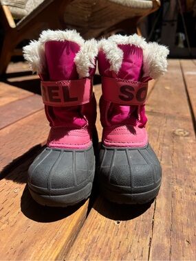 Sorel Kids Pink and Black Insulated Snow Boots with Faux Fur Trim